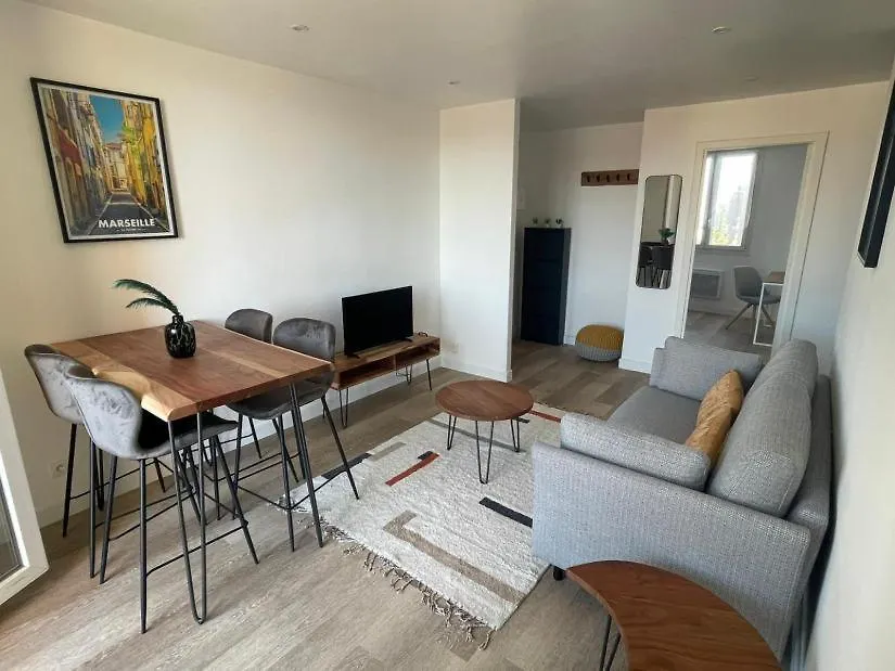 Taifun Apartment location
